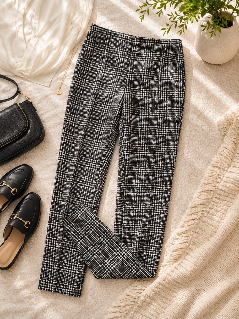 Betissa Star Plaid Pants Womens Medium EUC Career Chic Stretch Pull On Trouser